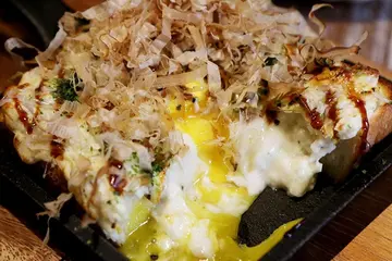 平價鐵板吐司來了 棉花糖、大阪燒口味你吃過嗎？ 
