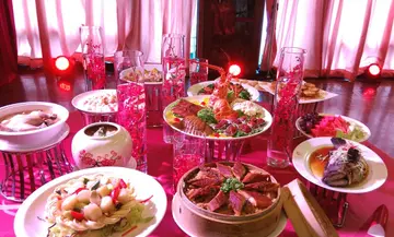 六福客棧重回經典 回到大台北風華年代的紅色喜氣