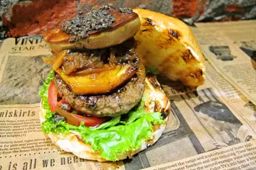 【強心臟攻佔士林 Burger Ray獨家激辣漢堡‬】