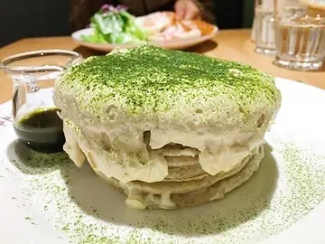 抹茶控看過來！九州鬆餅二號店推出"台灣限定"的抹茶提拉米蘇鬆餅！