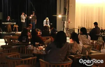 【距離2016倒數0天】嗨咖看過來！北中南嚴選4家跨年夜聚餐酒吧