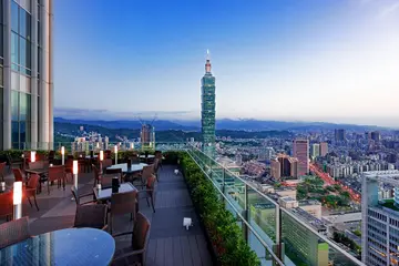 【快訊】全台第一座高空露台酒吧開幕！台北夜景在莫爾頓牛排館Sky Bar零距離欣賞！