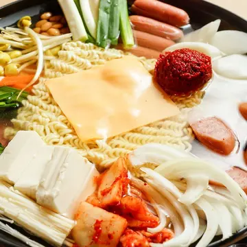 【菜鳥新兵看過來】入伍前的最後一餐-OMAYA 麻藥瘋雞