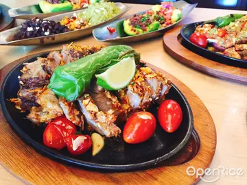 【NEWS】滋滋作響的開趴美味！  墨西哥狂歡法士達搭脆餅、捲餅越吃越過癮