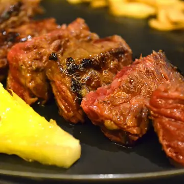 【唉呦喂呀,極品小鮮肉】全場嗨翻天,還有賓果幸運星x變裝趴,等你來玩—燒肉同話
