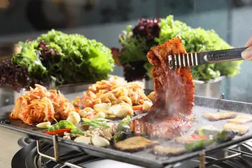【NEWS】肉控們準備大啖肉食囉！慶祝「八色烤肉38節」3人同行即享8折優惠