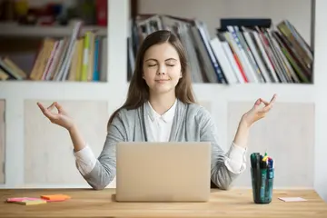 【就是不想上班】千萬別打卡．翹班指南大公開！嚴選全台10家，爽領薪水喝咖啡，豬頭老闆絕不知道的好去處，啾咪~