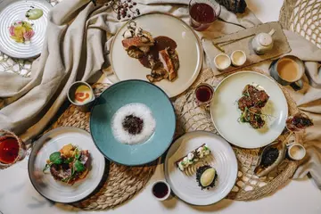 東西茶飲強勢聯手！P&T柏林選茶 x 三徑就荒打造餐茶會饗宴「柒茶宴」 重現唐宋茶仙七碗入魂體驗