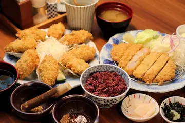 爽吃廣島大顆牡蠣!大胃王30分內吃完現省300元 銀座杏子推酥炸牡蠣+生蒜里肌豬排套餐限量挑戰活動