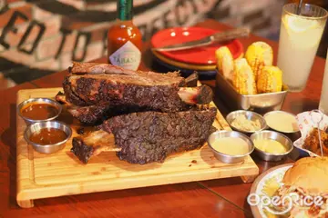 爽啃1.5KG牛肋排!道地美式煙燻慢烤肉與經典辣醬的銷魂共舞 ED’s Diner x TABASCO夏日香辣燒烤限定登場