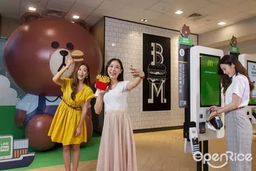 全台最大3.5米熊大店長亮相搶客!LINE Pay推最新「嗶」吃攻略 攜手麥當勞專屬限時優惠大放送
