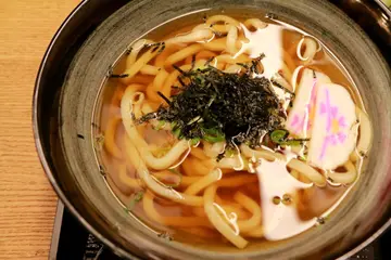 大口吃麵配炸物!天吉烏龍定食 擋不住的豪爽快感
