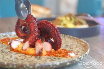 必吃地中海饗宴美食！經典鷹嘴豆泥豪配厚切牛舌 Toasteria 吐司利亞慶周年推超粗火烤章魚腿等新菜
