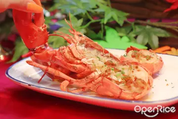 加拿大頂級牛排吃到飽！成本價加購龍蝦還抽住宿券&餐券 遠東Café 「加拿大美食嘉年華」端道地威靈頓牛排、牛肉串上桌