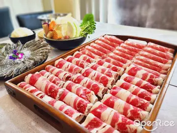 【全台】肉片、海鮮給好給滿！差點變買肉送火鍋 千葉火鍋推出浮誇爆量系鍋物