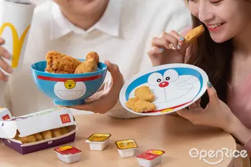 【全台】哆啦A夢迷搶起來!炸雞、漢堡全部裝進「百寶袋」 麥當勞聯名推出粉絲必須擁有超萌陶瓷碗盤組