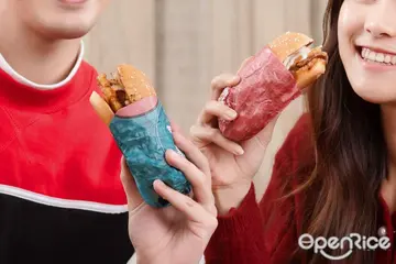【全台】不只早餐薯餅回來了!吃甜甜、過好年「紅豆派」回歸 麥當勞推新春限定薯餅入堡「金迎招財薯來堡」