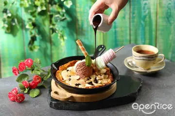 【新北板橋】不甘願平凡的高空美景下午茶！蓬鬆柔軟的鹹甜美味搭配新北第一景觀 閨密聚餐必吃Asia49限時推鹹甜「鐵鍋鬆餅」