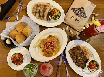 【全台】通膨也不能犧牲大口吃肉!久違新品端「煙燻慢烤牛」上桌 Texas Roadhouse限時推史上最超值優惠餐只要499元起