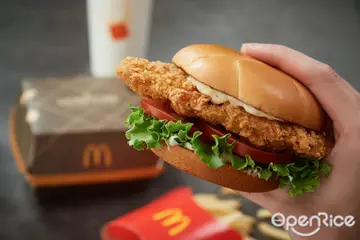 【全台】雙層麥香魚回來了!濃郁起司醬入堡 麥當勞極選推講究工法「帕瑪森主廚鷄腿堡」