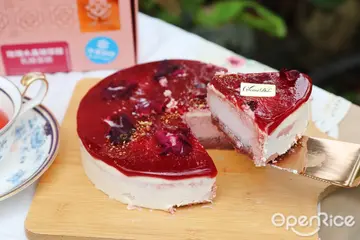【全台】迷倒媽咪的最浪漫組合！不只有玻尿酸補顏還加莓果與玫瑰  起司士公爵推出「玫瑰水晶玻尿酸乳酪蛋糕」