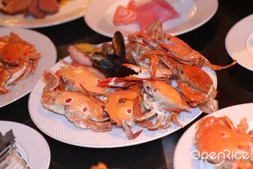 【台北大安】爽嗑秋蟹吃到飽！假日超狂祭隱藏版松葉蟹腿 台北遠東香格里拉豪氣推「海陸盛宴」