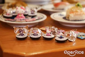 【全台】大耳狗、Hello Kitty控吃壽司囉！特賞「櫻花和服凱蒂」最想入手 藏壽司攜手三麗鷗推超萌台灣限定新春扭蛋