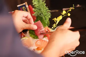 【全台】現流鮪魚做成刺身、煙燻、釜飯多吃不用千元！藝奇限時祭88折搭限定抹茶甜點享夏日和風宴