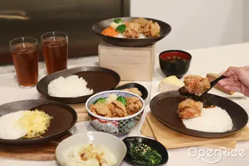 【全台】必吃餐點不只有牛丼！全新濃郁日式黑咖哩、唐揚雞超下飯 吉野家全新菜單加碼抽東京機票
