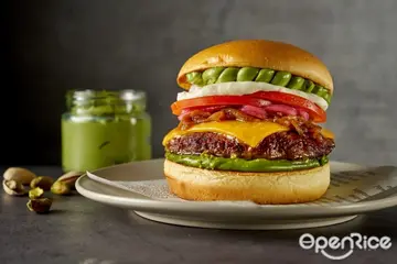 【台北信義】開心果控必吃！獨特綠色旋風挑戰味蕾衝擊 Selfish Burger創意推開心果漢堡搭奶昔
