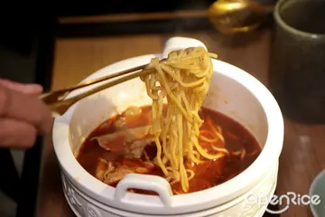 【全台】超美「毛公鼎」牛肉麵！攜手故宮讓吃鍋變藝術  青花驕跨界大作打造國寶級食尚