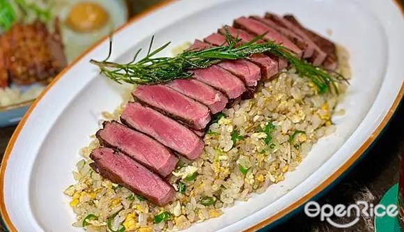 蒜香紐約客牛排炒飯