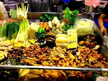 賓士姊違停也要吃！ 大台北人氣滷味