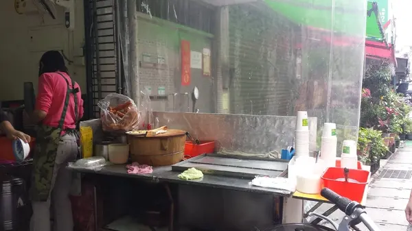 實踐街無名早餐店