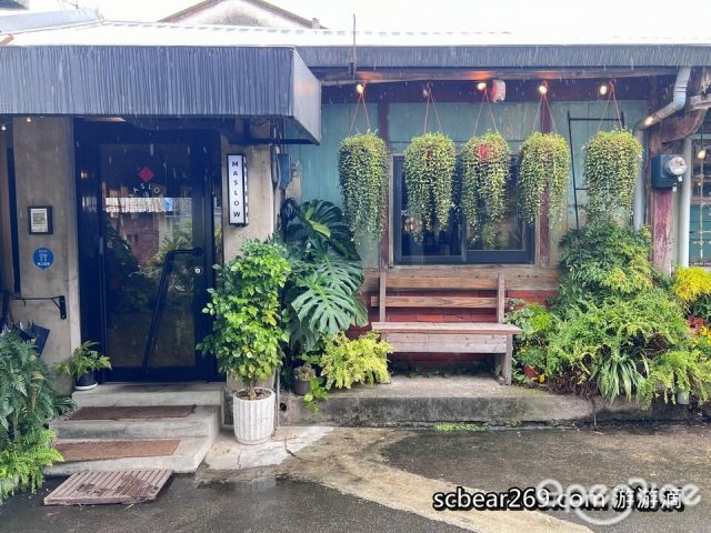 Maslow Cafe-door-photo