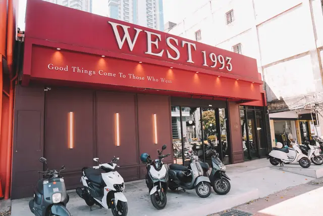 West 1993 西館-door-photo