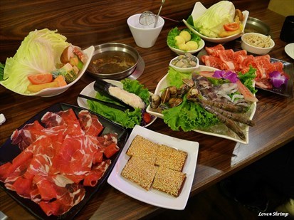 小海龍王(軟絲、鮮蝦、鯛魚、蛤蠣、鮮蚵拼盤)