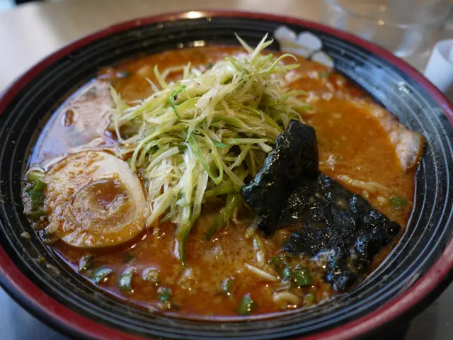 麻辣豚骨京蔥拉麵