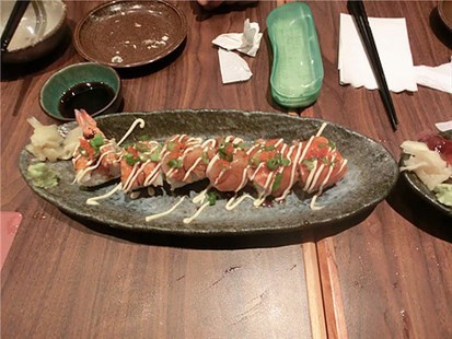 鮮彩鮭魚海老壽司