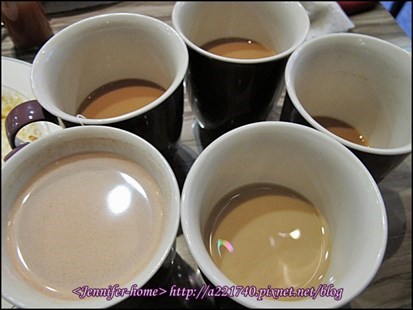 印度香料奶茶，港式鴛鴦，英式伯爵 ，可可亞，法式越南咖啡現煮現調加上現拉，味道特別好
