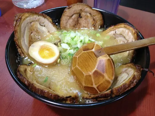 燒烤叉燒鹽味拉麵