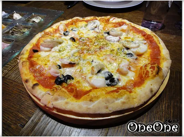 漁港海鮮PIZZA