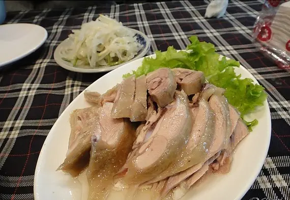 白斬土雞肉