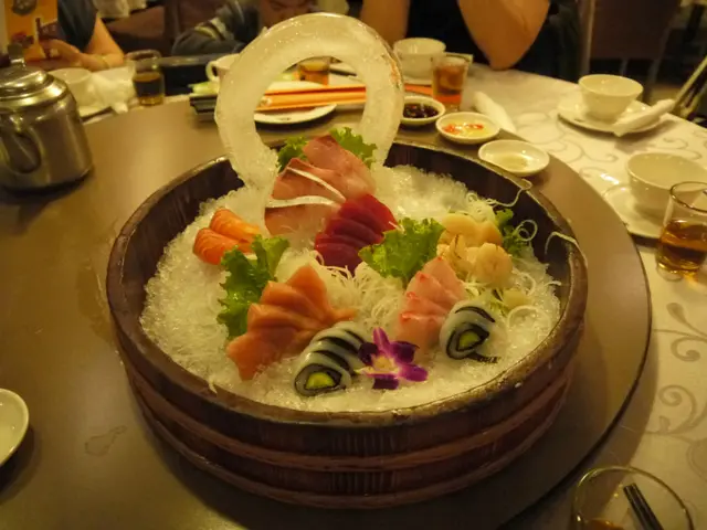 新東南特色綜合生魚片