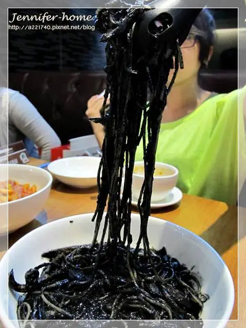 <香蒜唐辛子墨魚義大利麵$460>