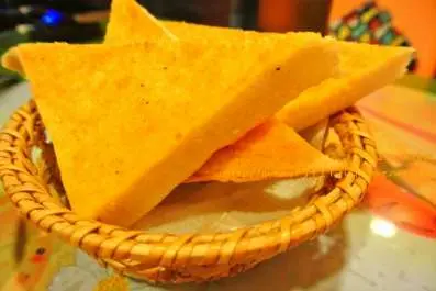 麵包還蠻香的,但是一人一塊不過癮喇((拍桌