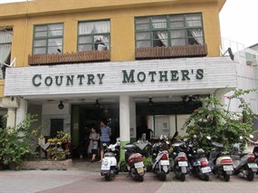 COUNTRY MOTHER'S