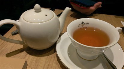 連茶具組都很漂亮有質感