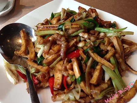 肉類。客家小炒