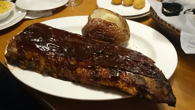 份量驚人!! 應該夠兩個人分食!!